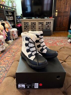 Sorel Black and Cream Sherpa Lace-Up Winter Boots